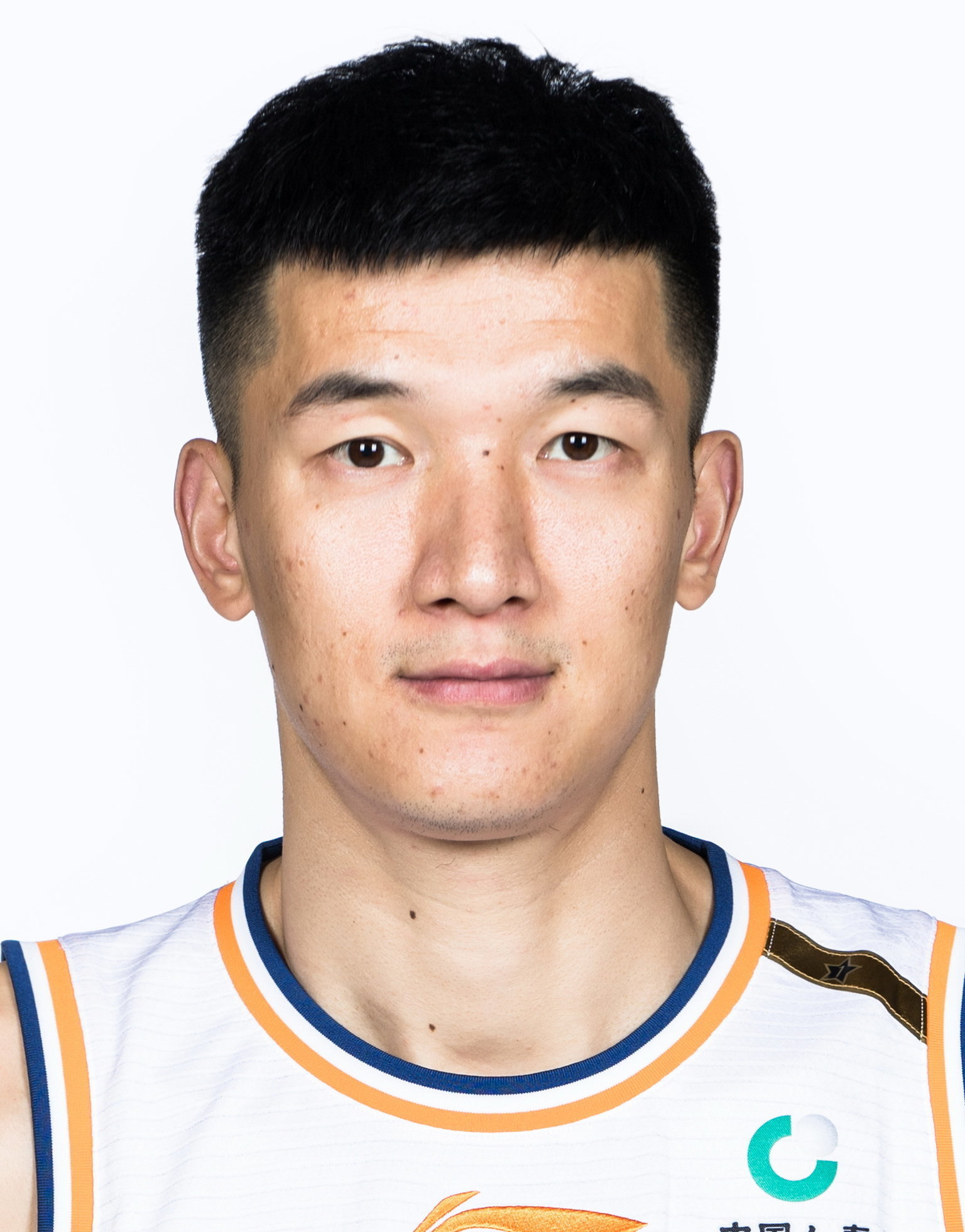 https://img.nx001.cn/img/basketball/player/312ec654b16eeadc1188204ee3ec9527.jpg